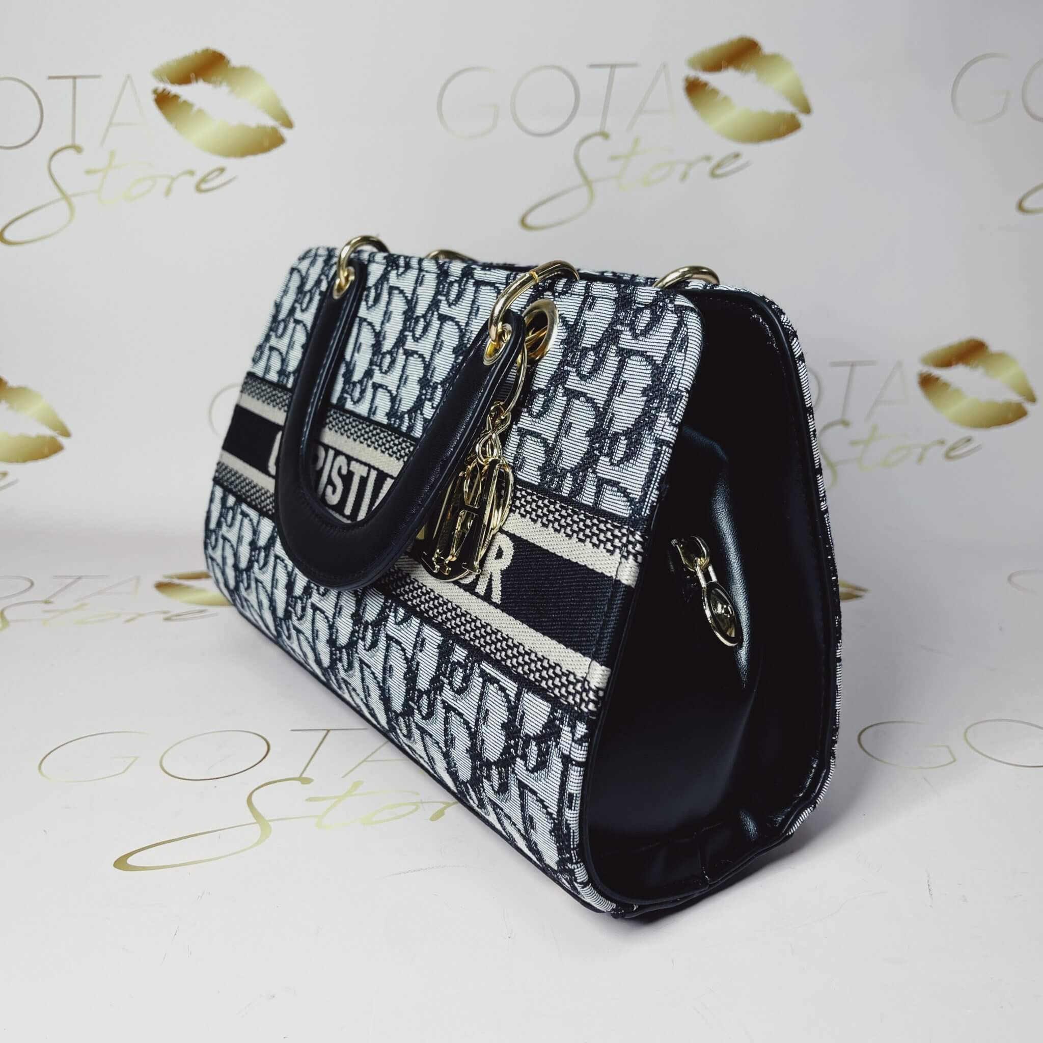 cd black bag